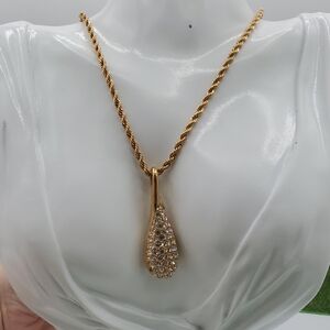 Swarovski Elegant Teardrop Gold Tone Pendant Necklace 34 Inch N3635